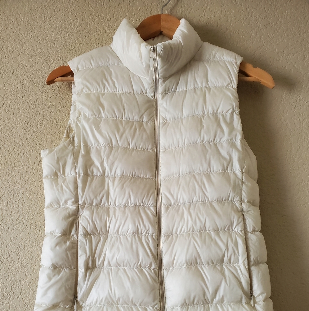 Uniqlo light down vest size S